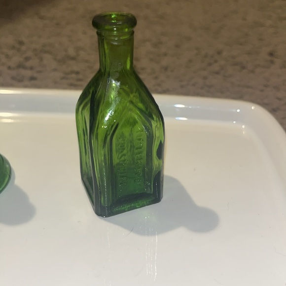 3 VNTG Mini Depression Era Glass Bottles - Picture 3 of 8